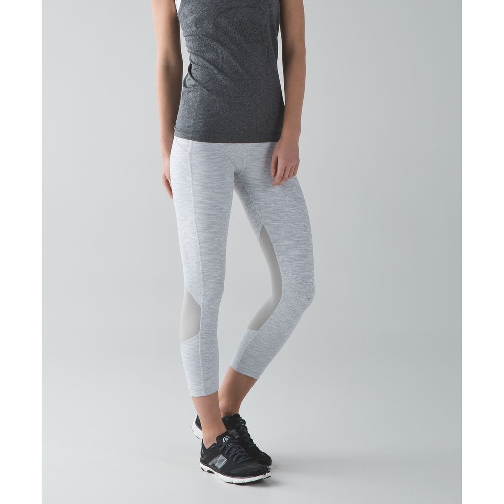 Lululemon Run Crop Leggings Mesh Panels  Luxtreme in Space Nimbus‎
